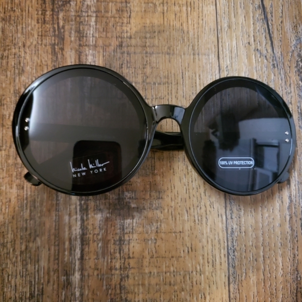Nicole Miller Black Round Oversized Sunglasses
